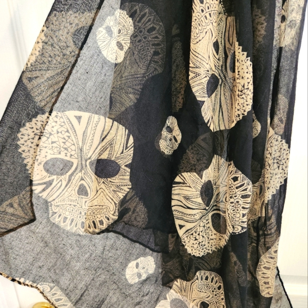 Skull Motif Thin Scarf -Long!